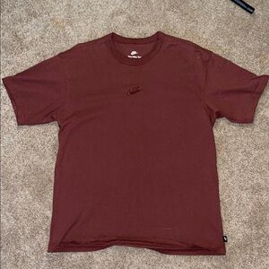 Nike NSW Premium Essentials SUST T-Shirt